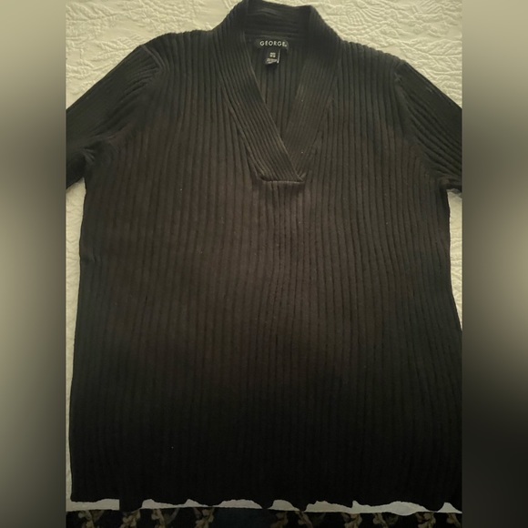 Women’s top size xl, 16 nice stretchy rib knit. Rich black color.
